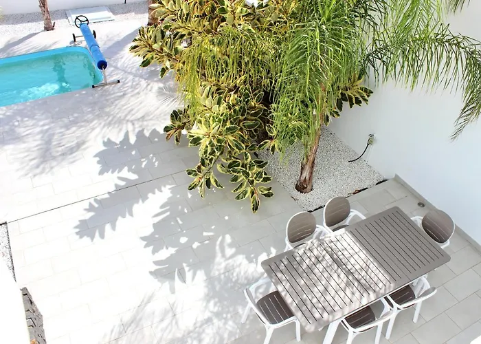 Carla - 3bdr + 3bath In Amarilla Golf Villa