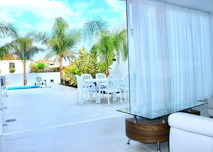 Carla - 3bdr + 3bath In Amarilla Golf San Miguel de Abona