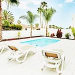 Carla - 3bdr + 3bath In Amarilla Golf 산미겔데아보나